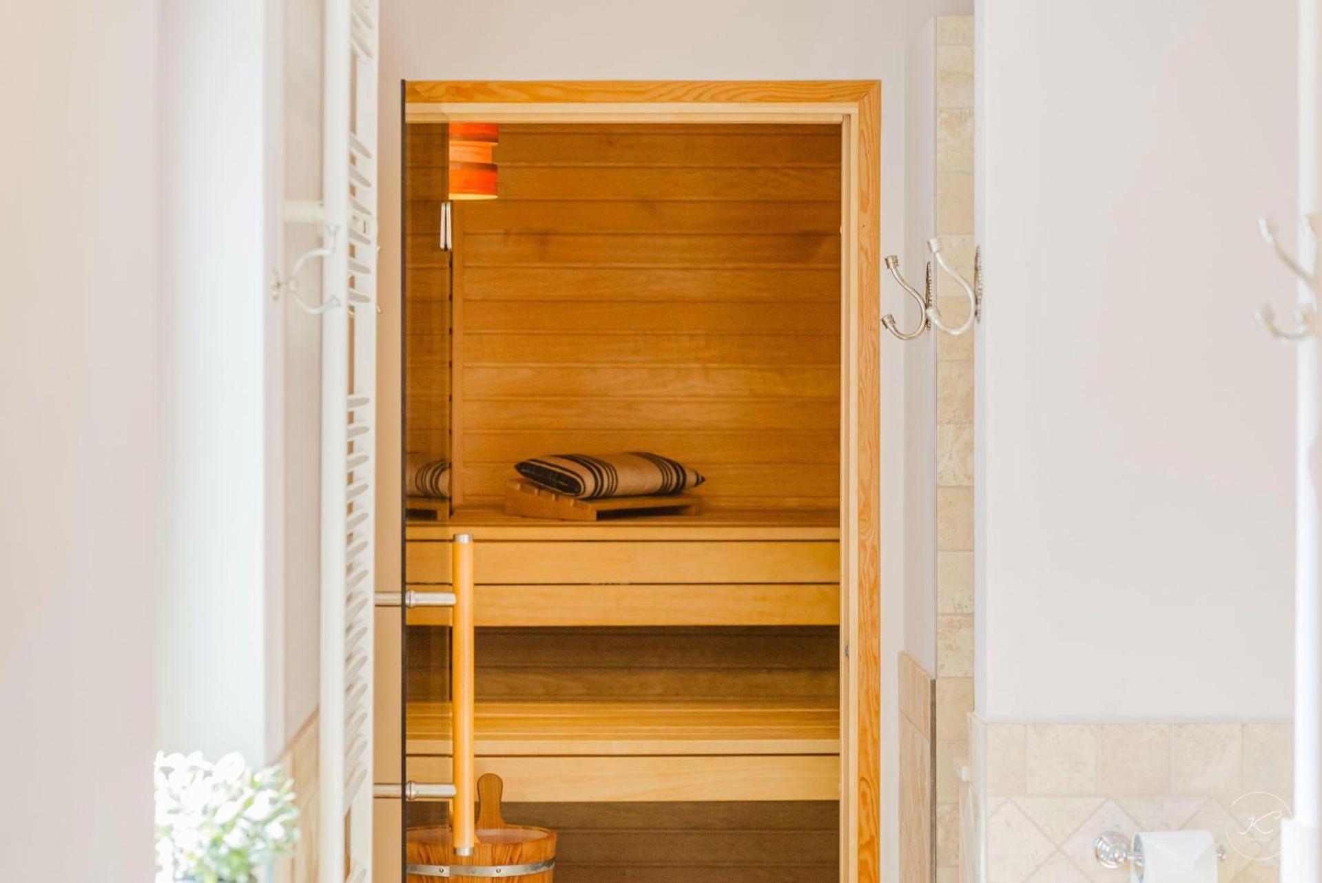 Kamin-haus-nr-3-mit-sauna-in-burg